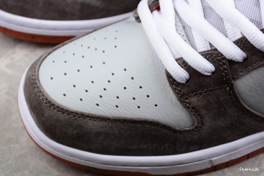 Crushed D.C. Low SB Dunk DH7782-001 Nike 1025